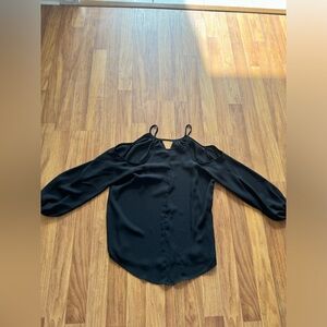 Black long sleeve peekaboo sholders